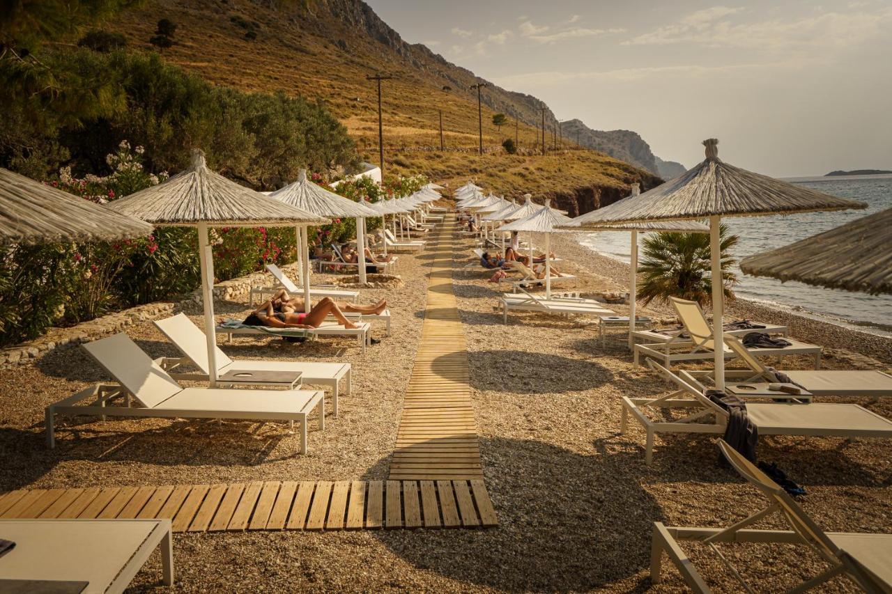 Four Seasons Hydra Luxury Suites ภายนอก รูปภาพ